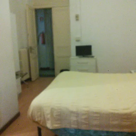 Buffo Hotel *